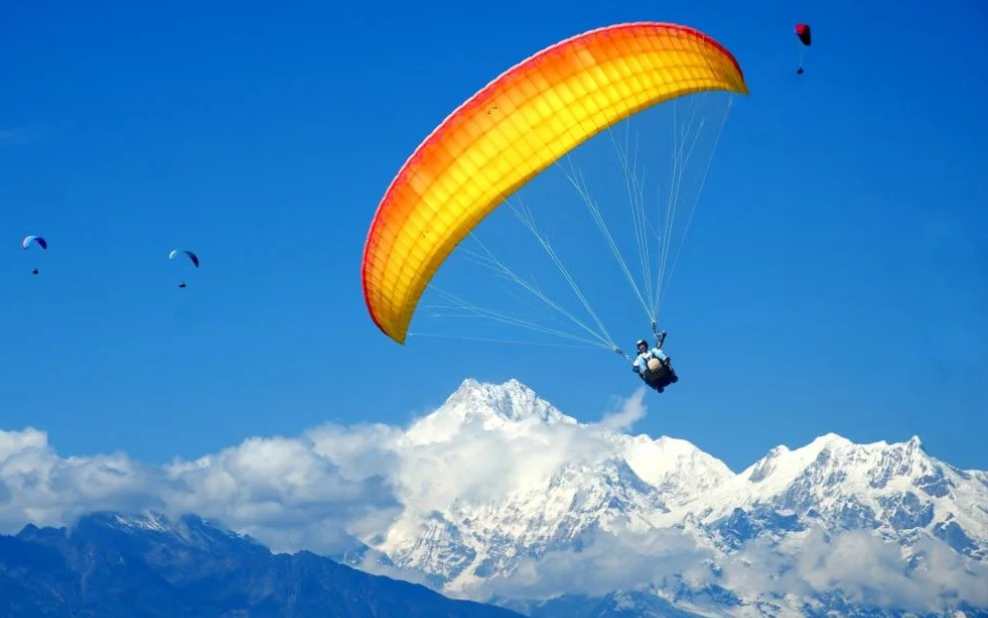 Paragliding at Pelling
